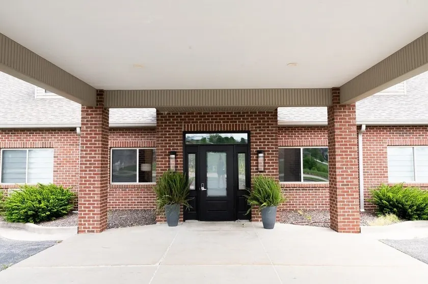 Conestoga Quarters - Image 1