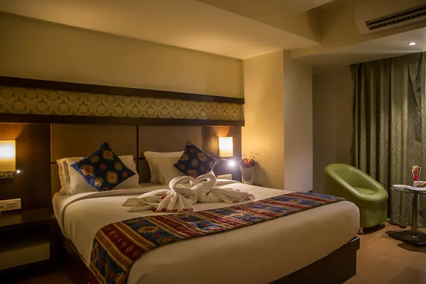 Vatika Hotel & Banquets - Image 1