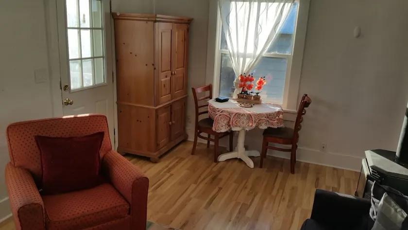 Super Cute Smarthouse Near Lake, OIT,Hospital Wifi - Image 1