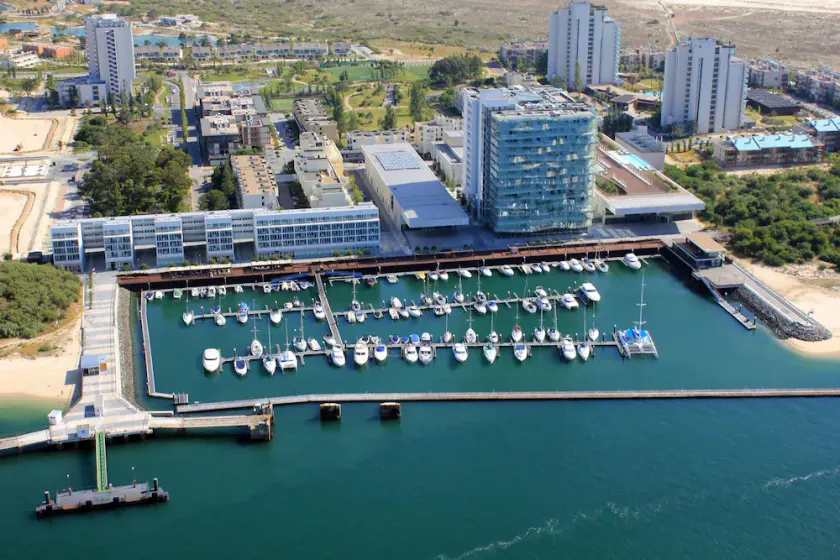 Troia Residences - Apartamentos Marina - Image 1