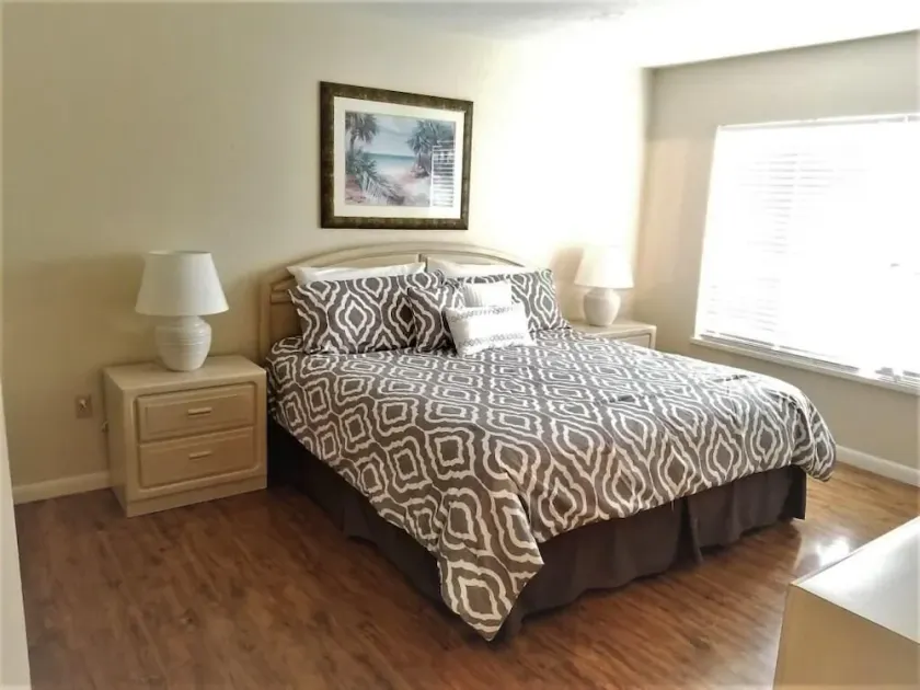 Helene's Santa Maria Harbour Condo - Image 1
