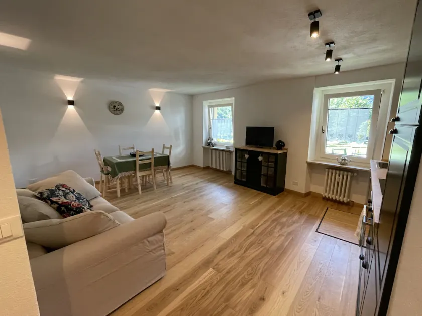New Newly Renovated Apartment Palleusieux - Image 1