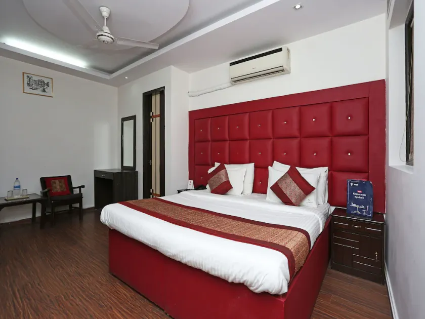 OYO 526 Hotel Asees Inn - Image 1