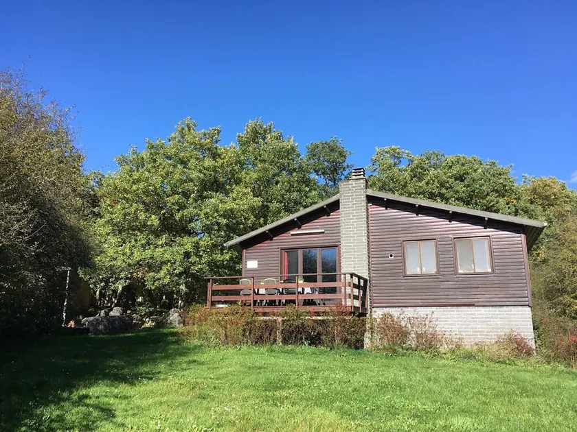 Modern Holiday Home in Somme-leuze With Sauna and Jacuzzi - Image 1