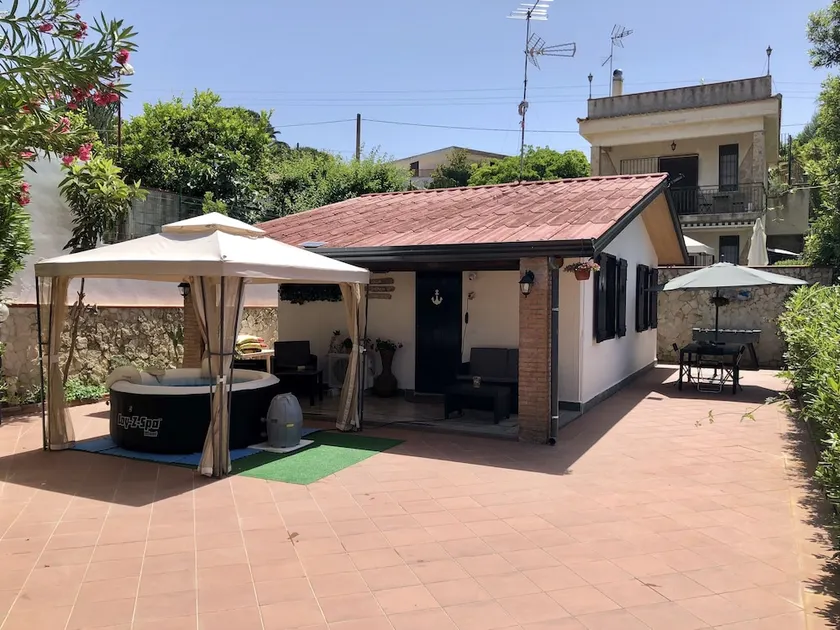 Blu Silence House - Image 1