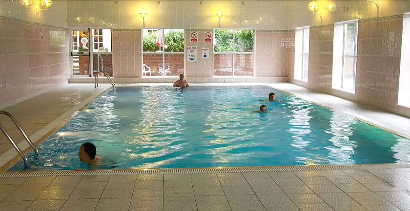 Potters International Hotel - Image 1