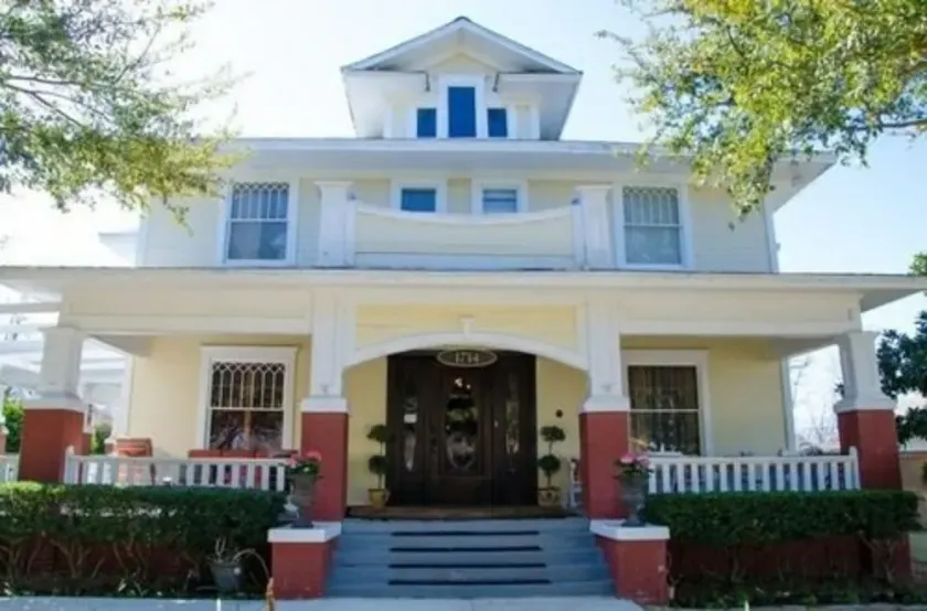 Rosen House Inn - Image 1