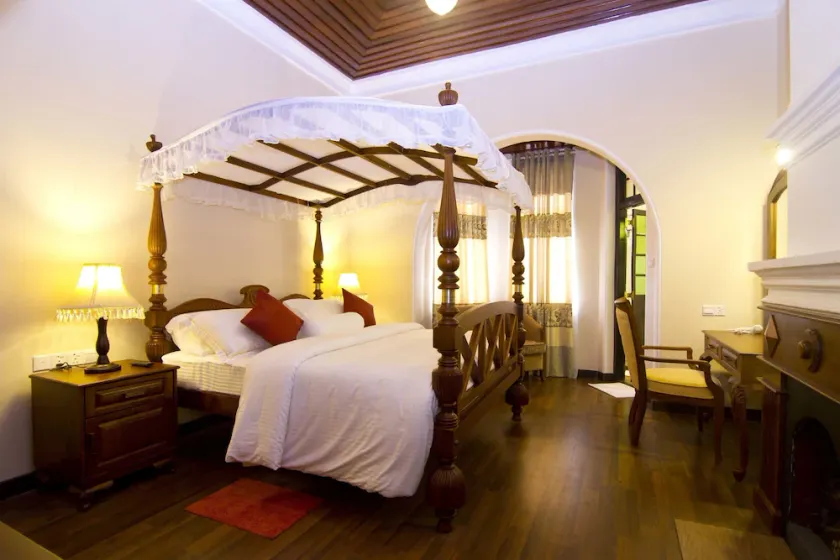 Serene Villa - Image 1
