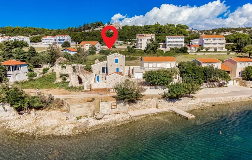 Amazing Home in Novalja With 5 Bedrooms and Wifi - Image 1