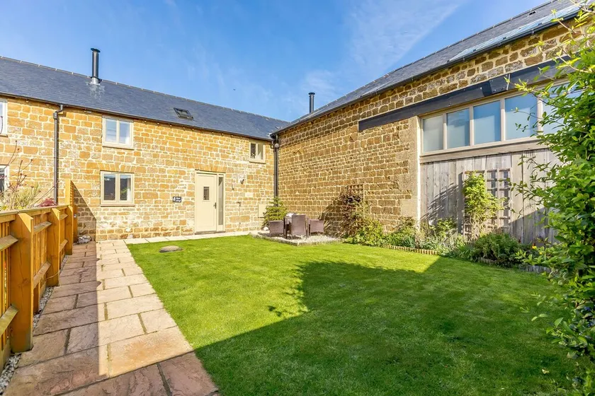 Rose Cottage - Image 1