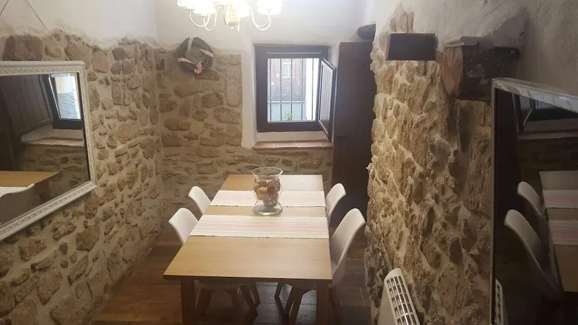 El Encanto De Mora - Image 1