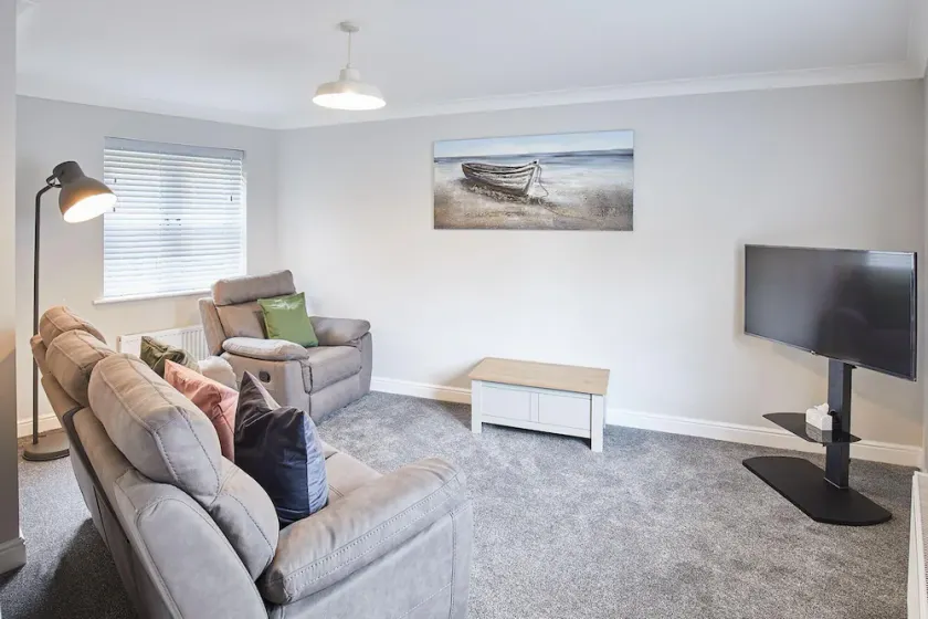 Host Stay Aynsley Mews - Image 1