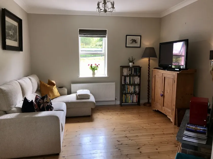 Beautiful Cottage in Glenbeigh - Image 1