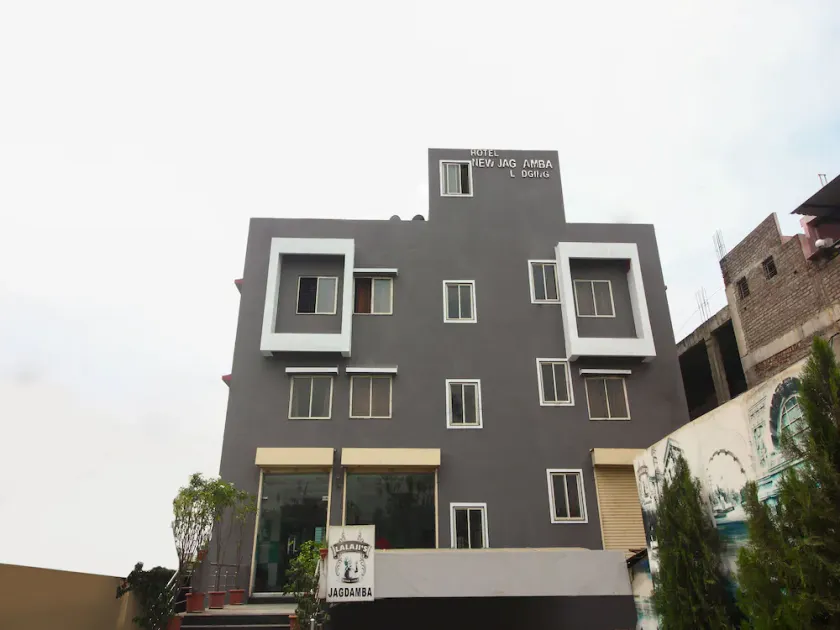 Hotel New Jagdamba - Image 1