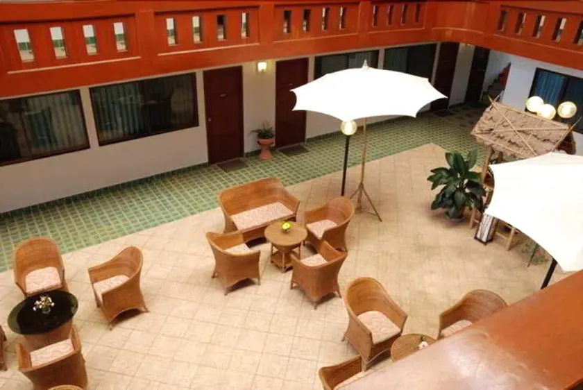 Tawan Court Hotel - Image 1