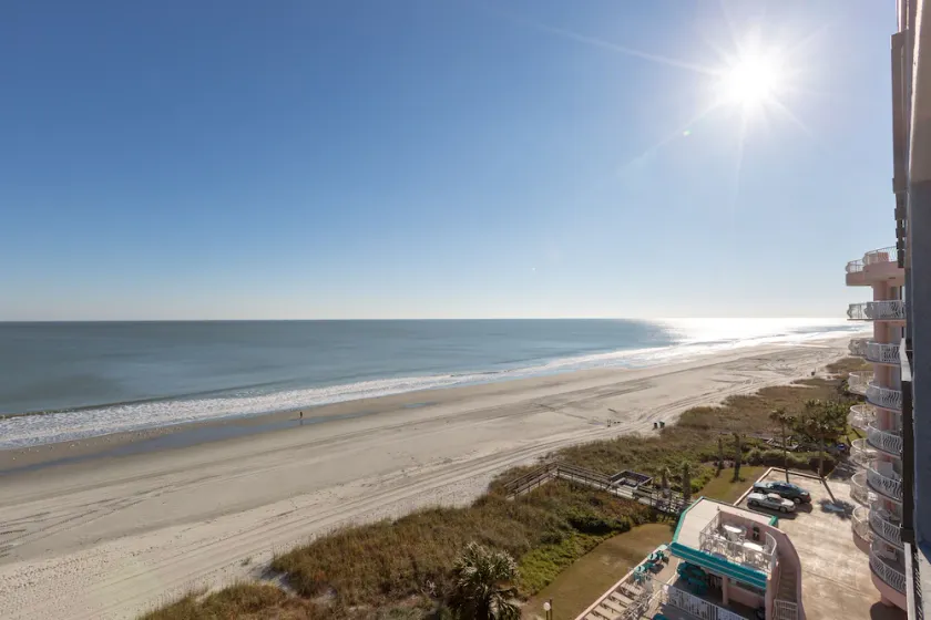 Schooner Beach and Racquet Club by Capital Vacations - Image 1