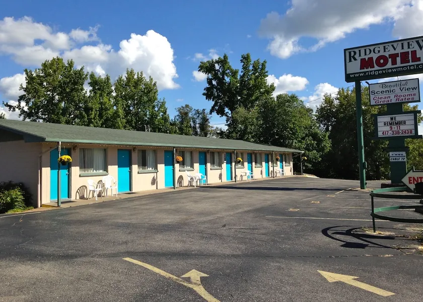 Ridgeview Motel - Image 1