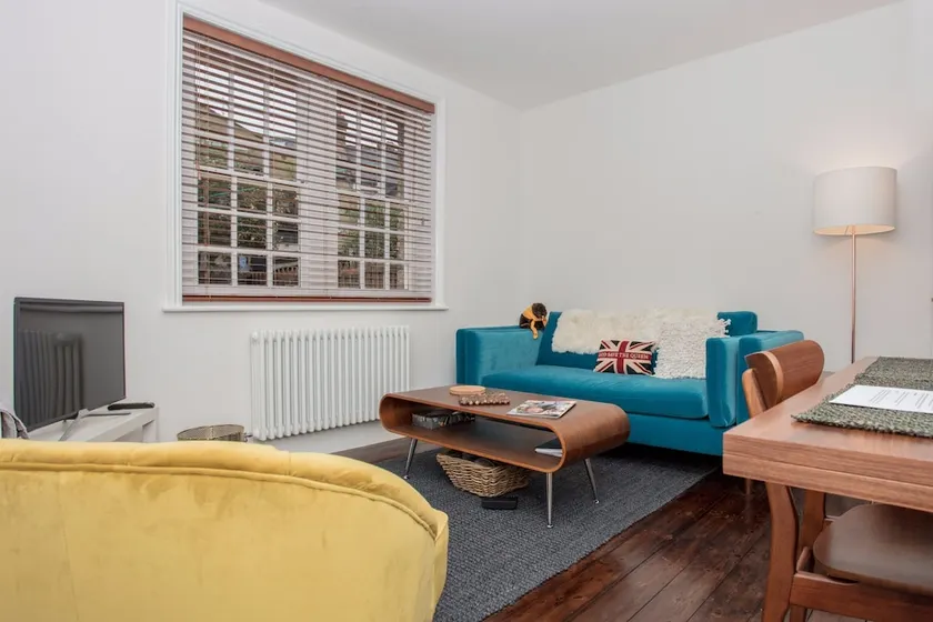 1 Bedroom Flat near Elephant and Castle - Image 1
