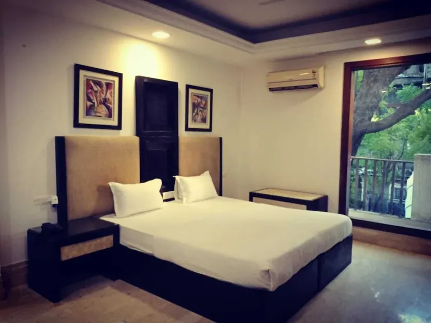 STAR INN RESIDENCY Kailash Colony New Delhi - Image 1