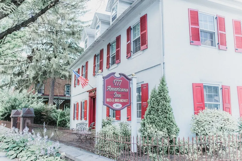 1777 Americana Inn - Image 1