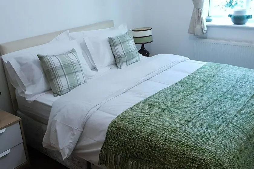Plumstead Serviced Apartment - Image 1