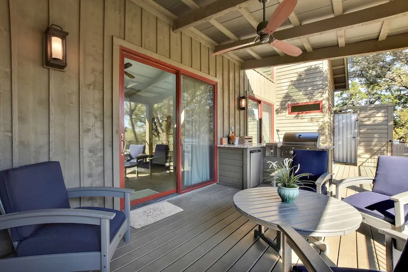 2br Reserve At Lake Travis 2 Bedroom Cabin - Image 1