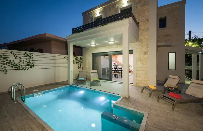 Beautiful Pool Villa for relaxing Family Holidays - Image 1
