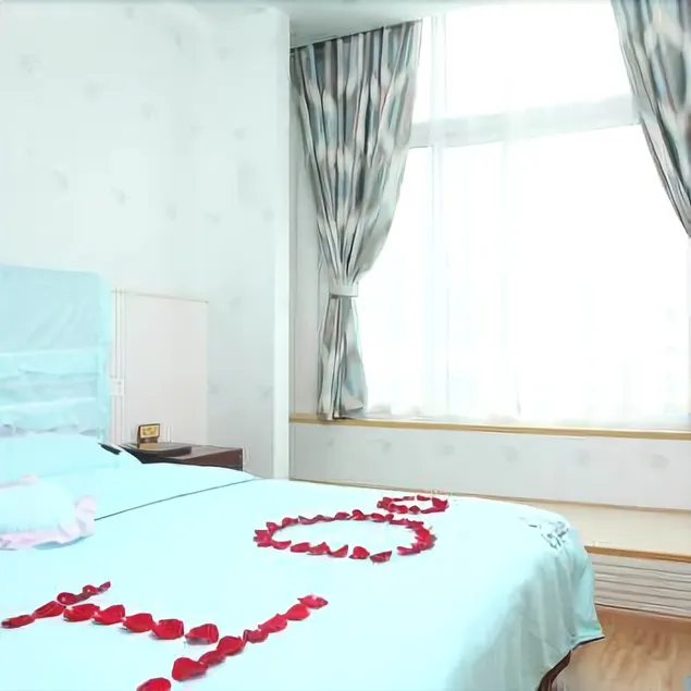Chunxi Yujing Hotel (Chunxi Road Taikoo Li) - Image 1
