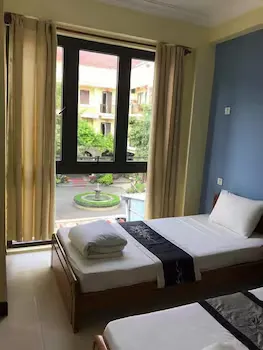 Hoa Binh Hotel - Image 1