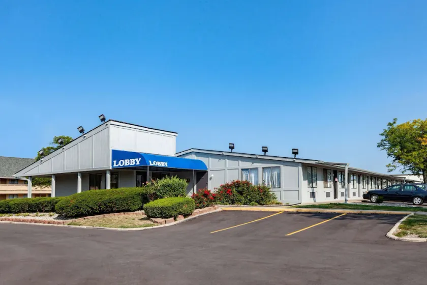 Travelodge by Wyndham Monroe - Image 1