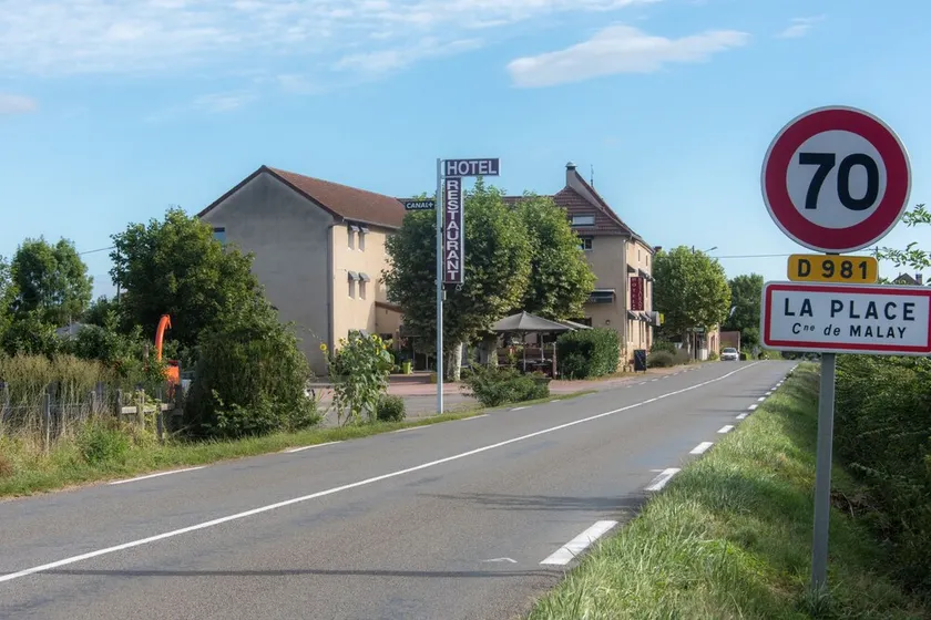 la Place - Image 1