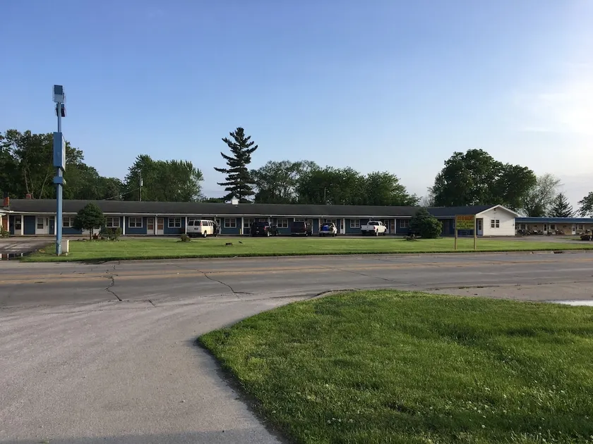 Gibson City Inn - Image 1