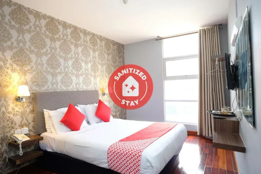 Super Oyo 546 Grand City Hotel - Image 1