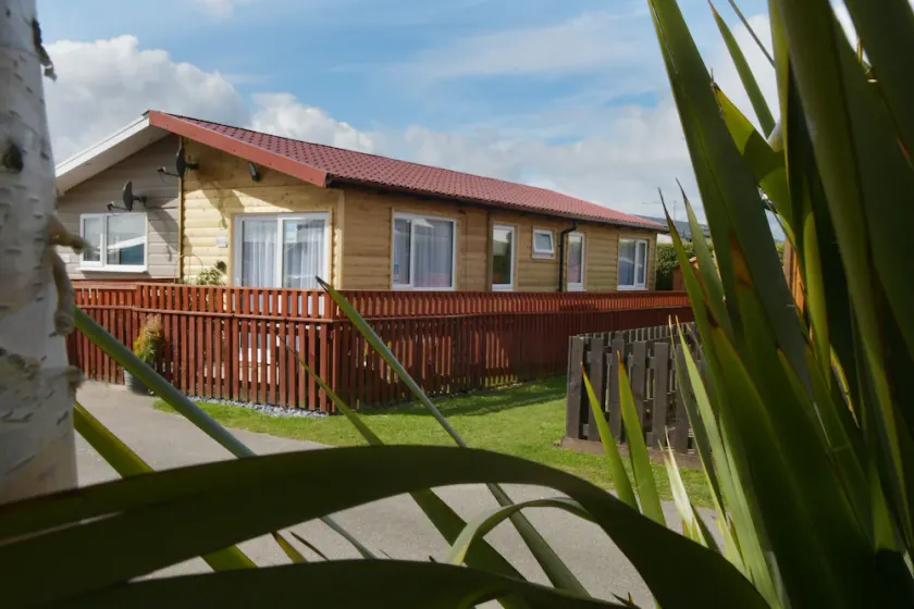 Lovely 2-Bed Chalet in Bridlington - Image 1