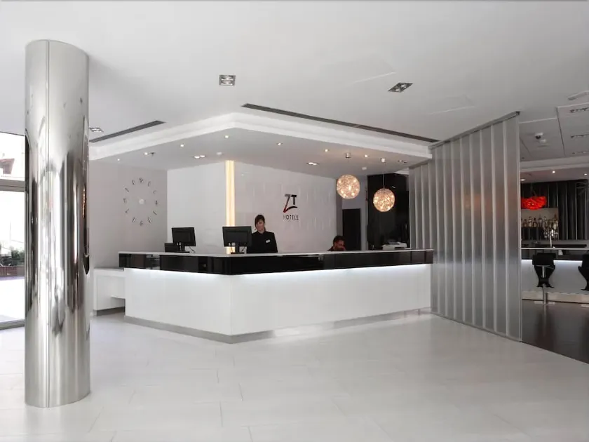 Roulette ZT Hotels 4 - Image 1