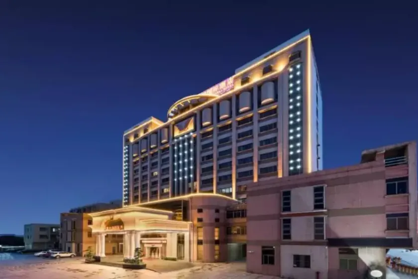 Vienna International Hotel (Shantou Jinhong Highway) - Image 1