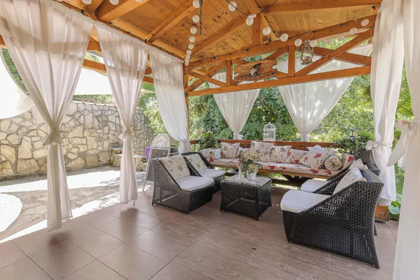 Holiday Home Fairytale - Image 1