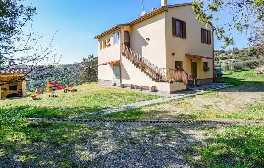 Beautiful Home in Cinigiano With 2 Bedrooms - Image 1