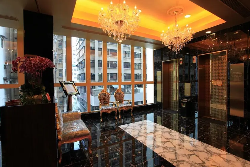 Grand City Hotel - Image 1