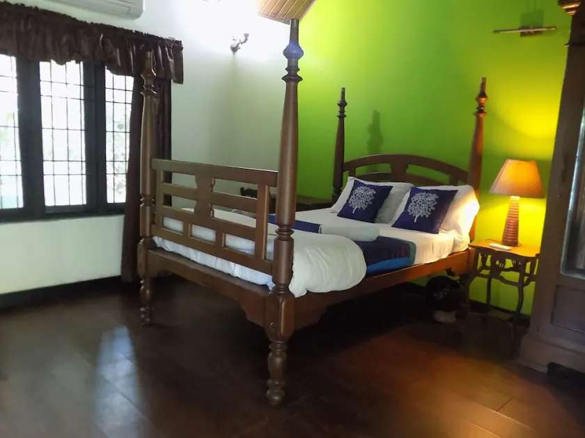 Elphinstone Residency - Image 1