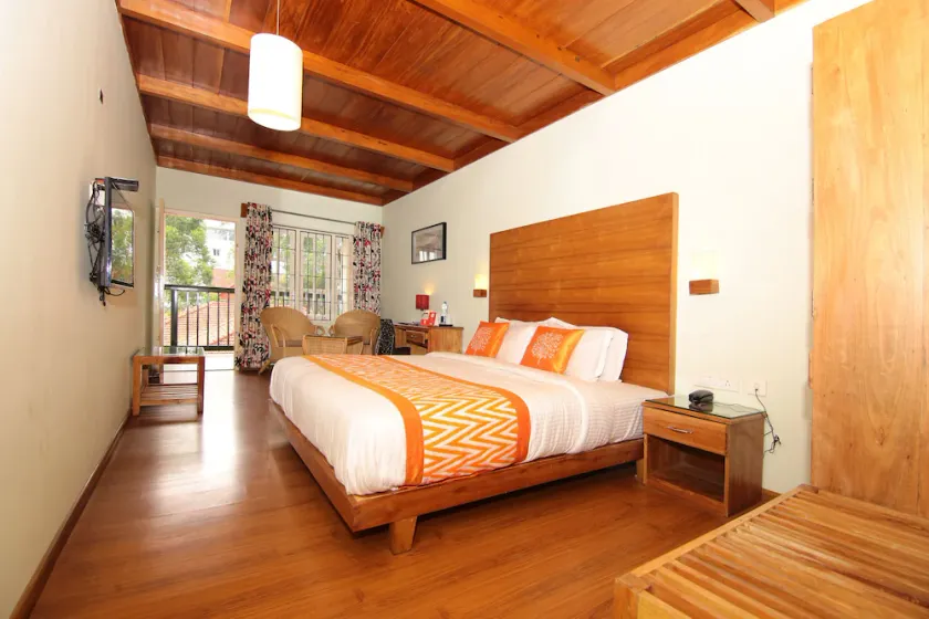Oyo 2158 Hotel Sn - Image 1