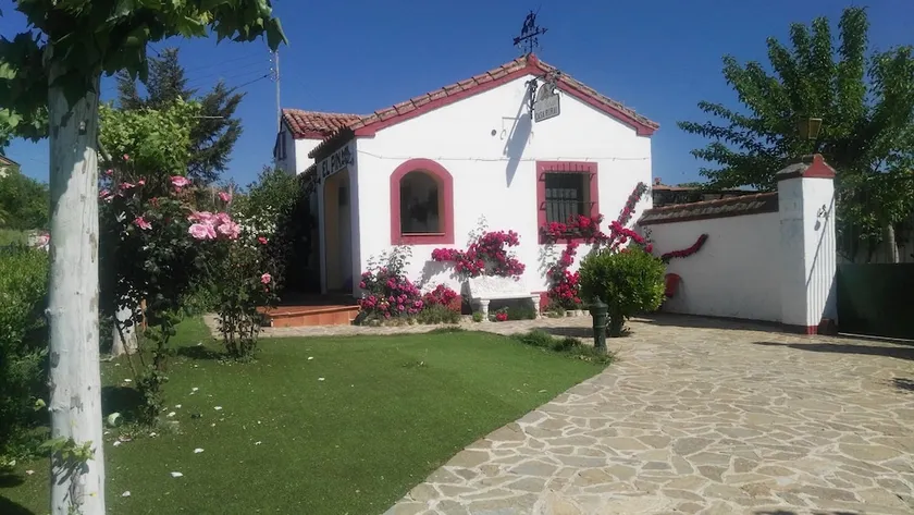 Casa Rural El Pinar - Image 1