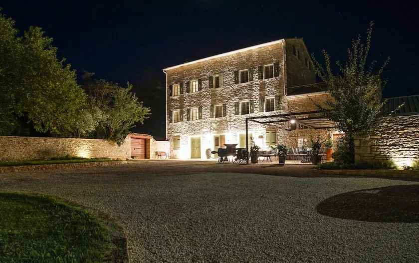 App & Rooms Juraga - Image 1
