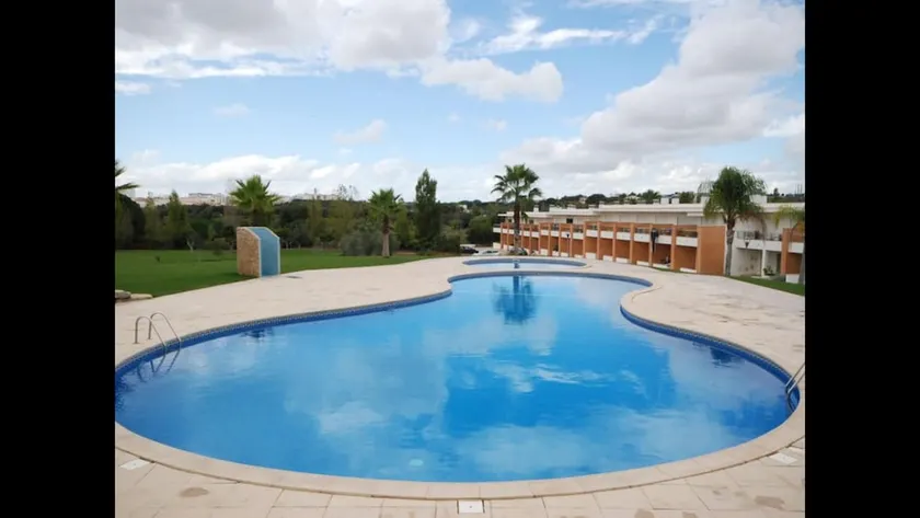 2 bedrooms house with shared pool terrace and wifi at Albufeira - Image 1