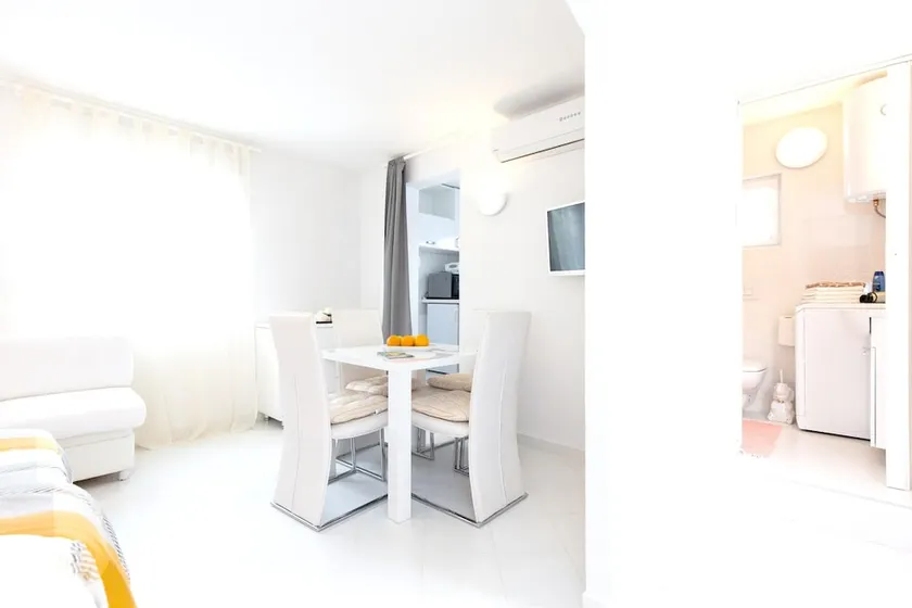 One bedroom house at Skrpcici 500 m away from the beach with enclosed garden and wifi - Image 1