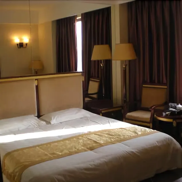 Victoria Hotel (Guanhaiyuan Branch) - Image 1