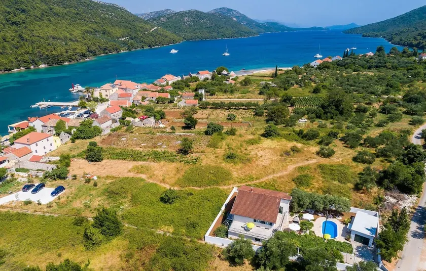 Stunning Home in Broce With Outdoor Swimming Pool, Wifi and 4 Bedrooms - Image 1
