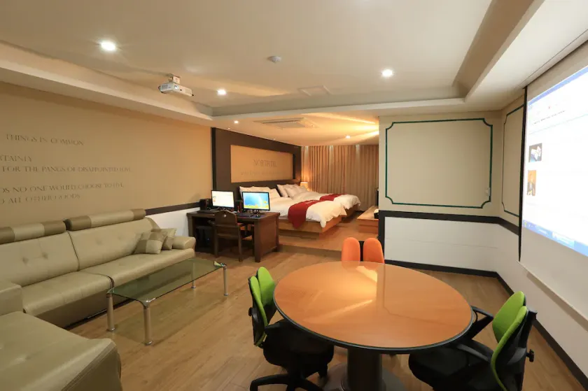 Hotel Northtel - Image 1