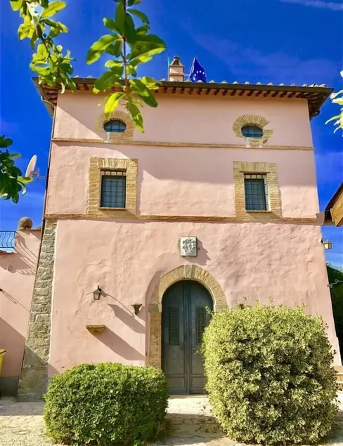 La Torretta Guest House - Image 1