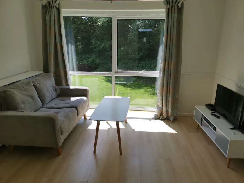 BookedUK: NEW Large duplex apartment - Image 1